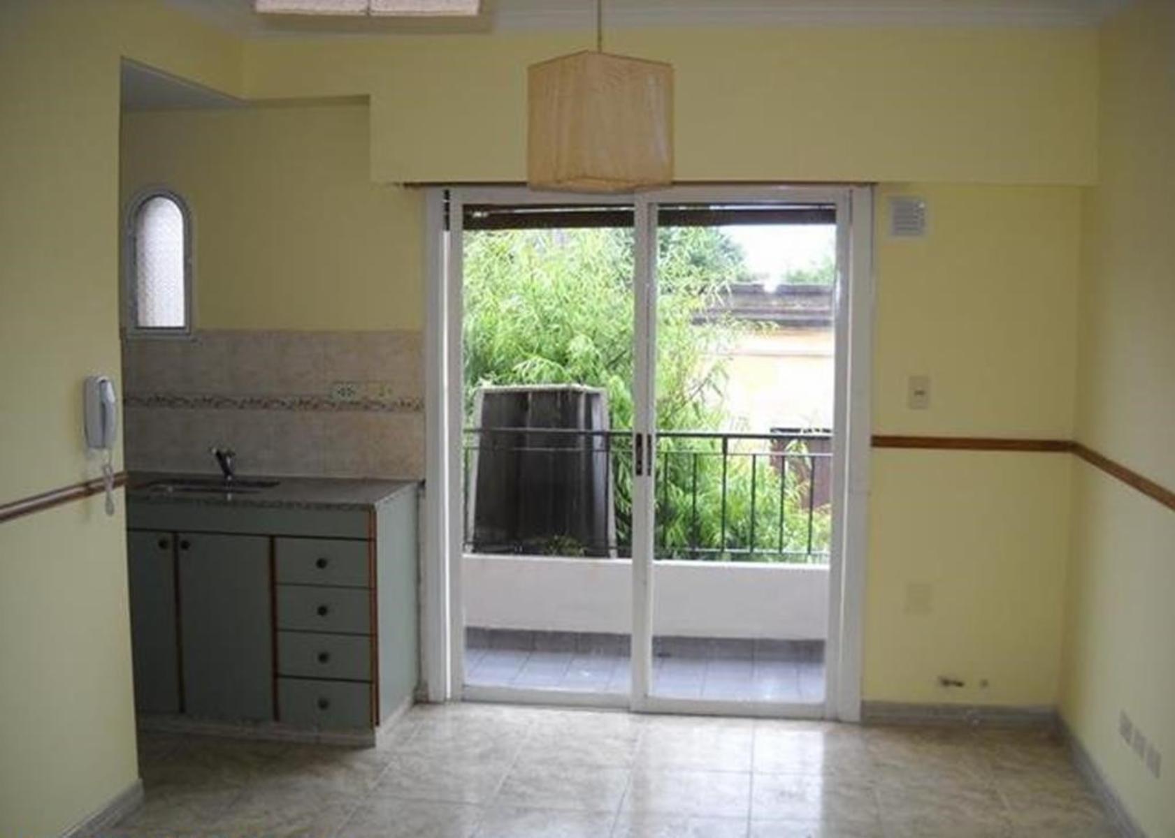 DPTO. 3 AMBIENTES AL FRENTE