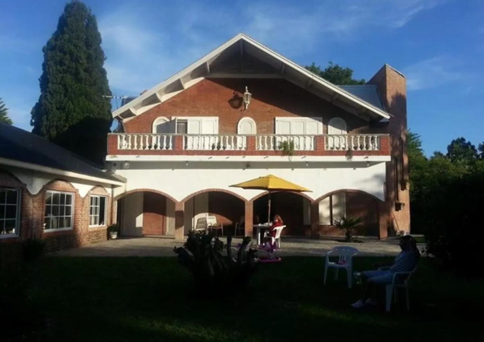 Excelente propiedad con piscina