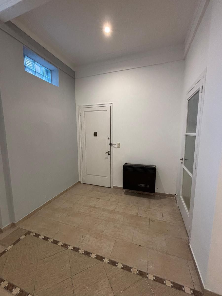 Departamento de 2 dormitorios con pisos de parquet