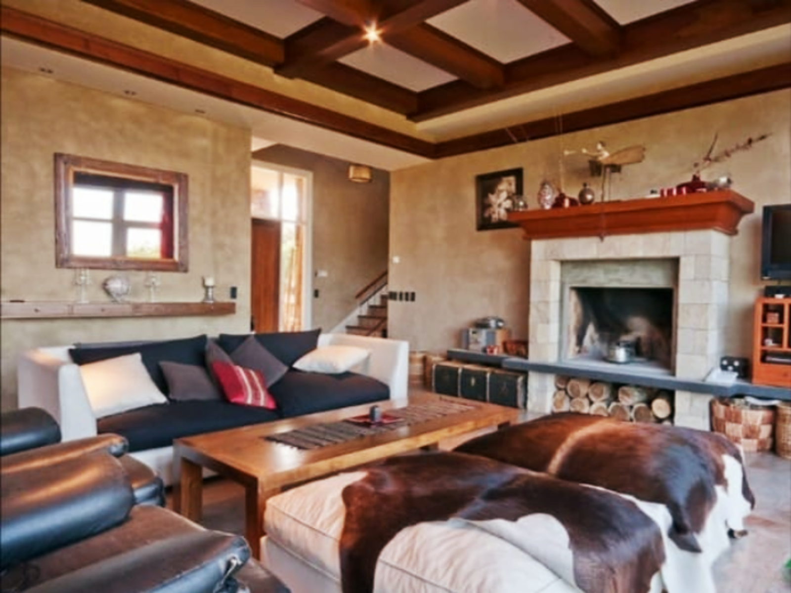 EXCELENTE PROPIEDAD 6 AMB - CARILO - PINAMAR