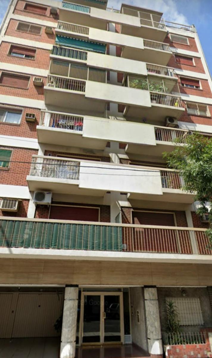 OPORTUNIDAD DE INVERSION - COCHERA FIJA - FLORES