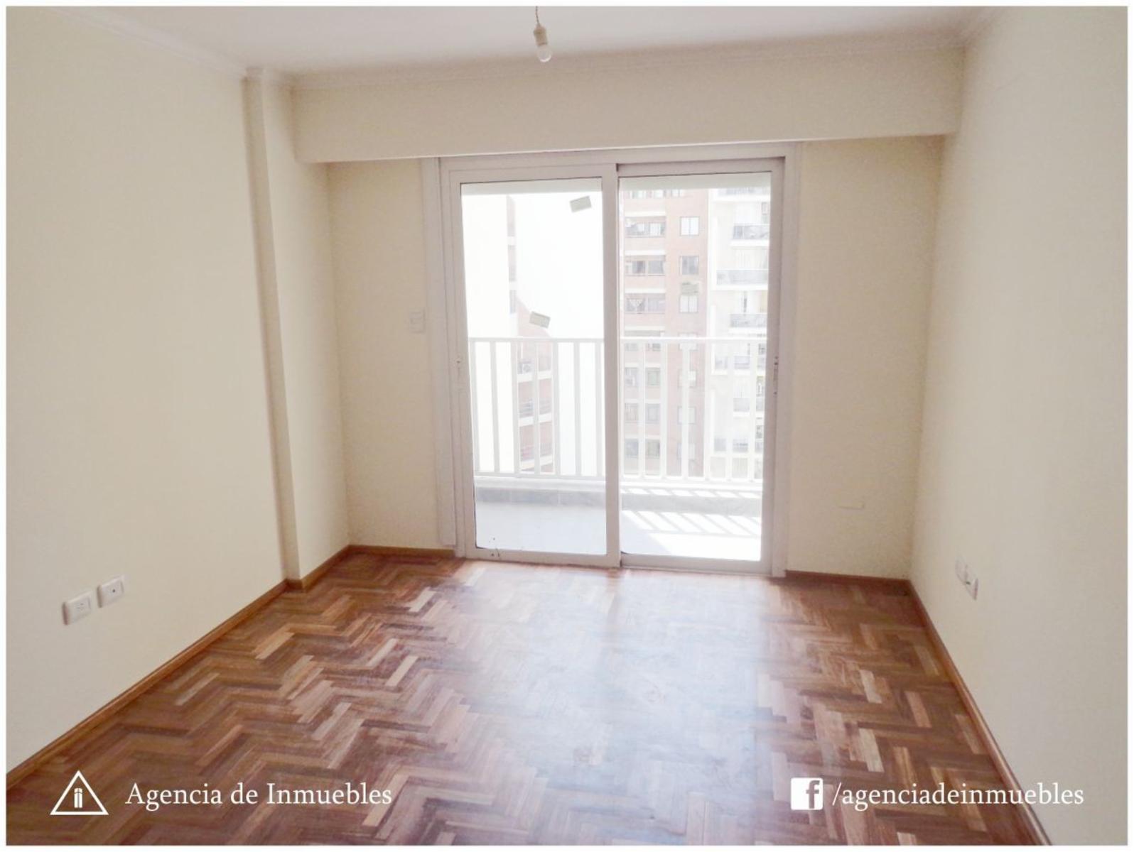 Vende: Dpto Semipiso 2 Dorm., 2 Balcones, 2 Baños / Nueva Cordoba