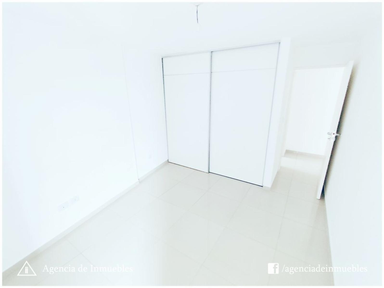 VENDE: Dpto 1 Dormitorio / Complejo Torres H / A metros de Nueva Córdoba