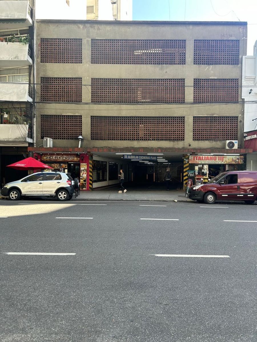 Excelente unidad, cochera fija cubierta ubicadas en 2ª rampa