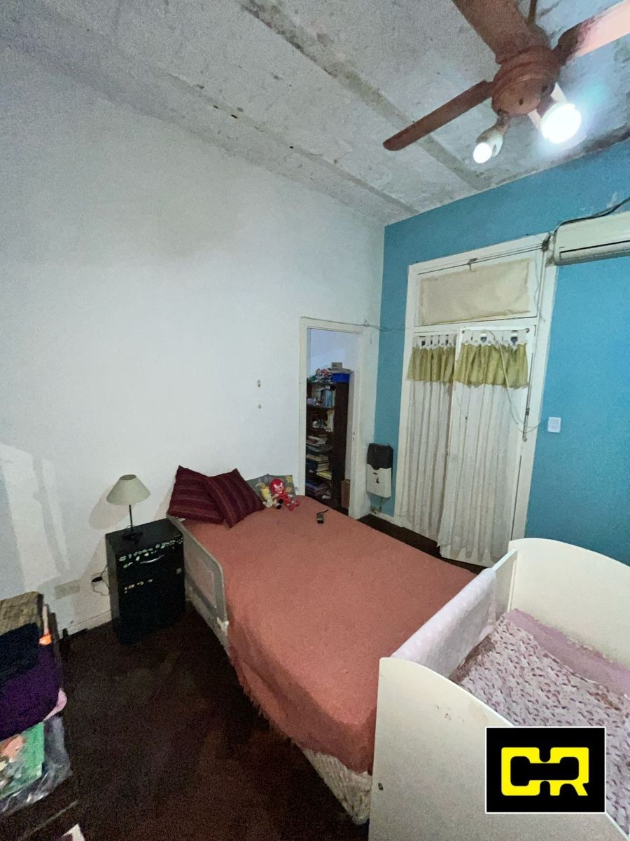 Departamento tipo PH 3 ambientes con patio.