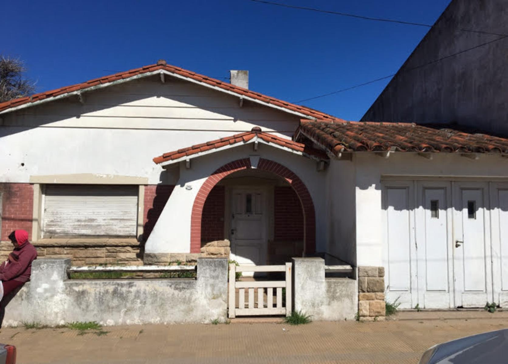 SE VENDE CASA Y LOCAL COMERCIAL PEGADOS