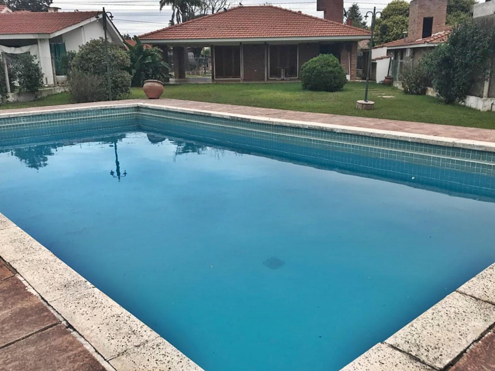 VENTA HERMOSA CASA B° SANTA RITA DEL LAGO