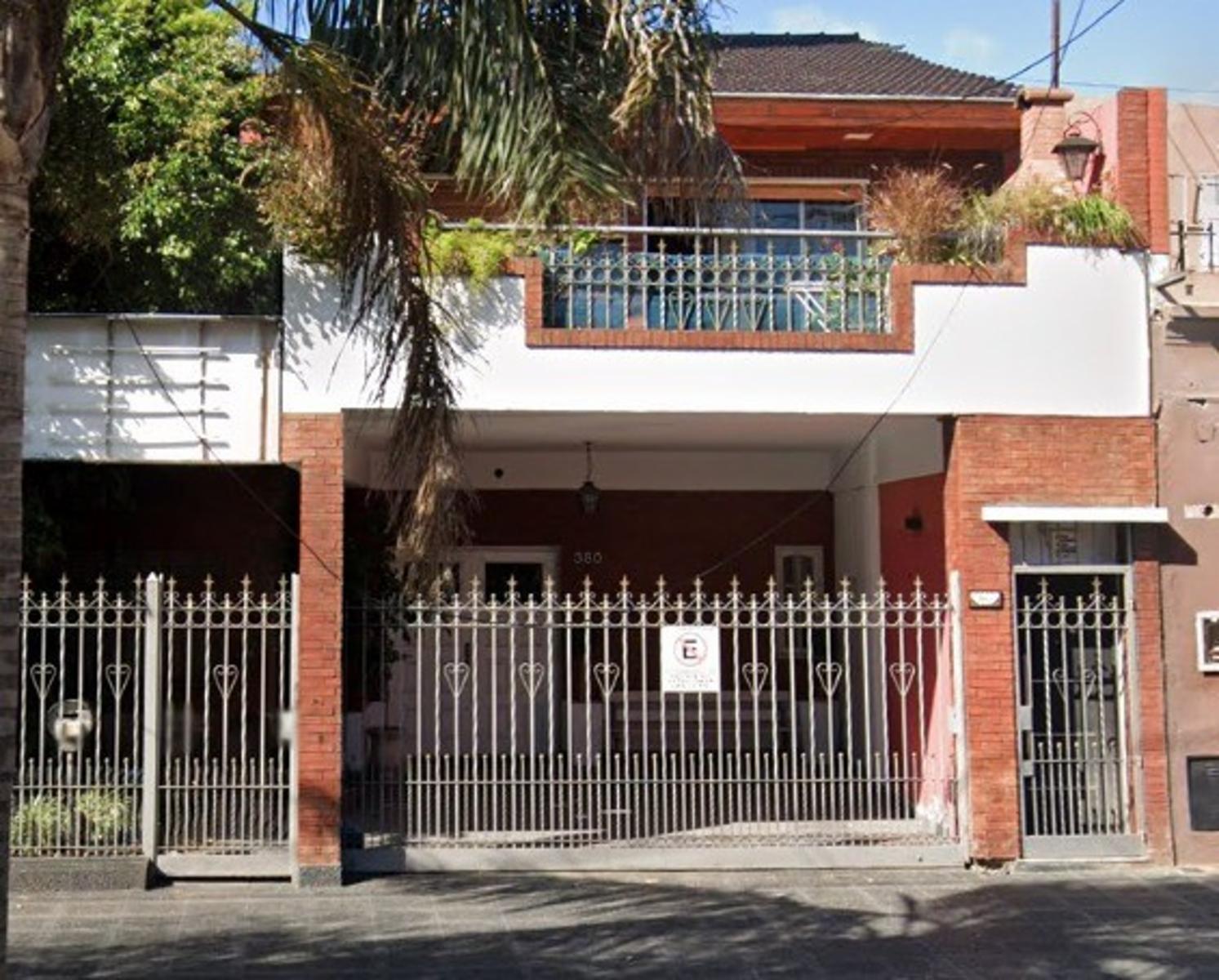 ALQUILER CASA COMERCIAL IDEAL GASTRONOMIA ZONA LOMAS DE MIRADOR