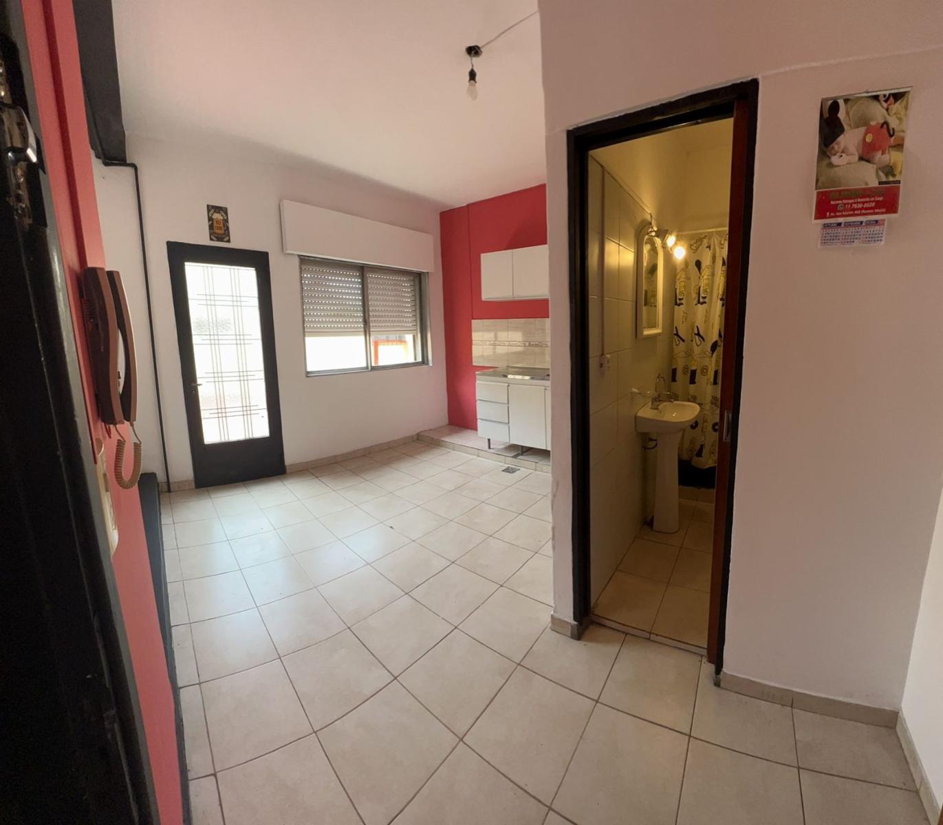 ALQUILER DEPARTAMENTO 2 AMBIENTES PRIMER PISO CON PATIO - RAMOS MEJIA