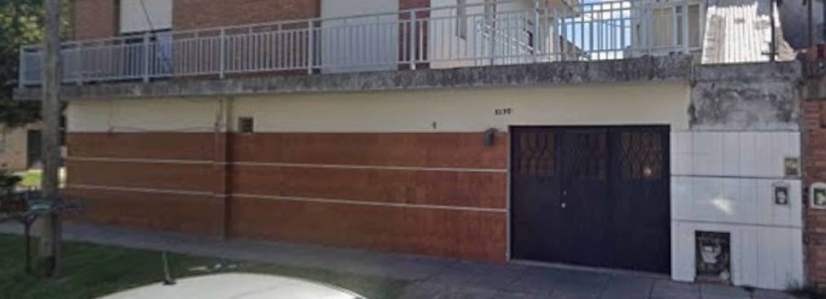 VENTA - DUPLEX 3 AMBIENTES CON PATIO Y COCHERA VILLA LUZURIAGA