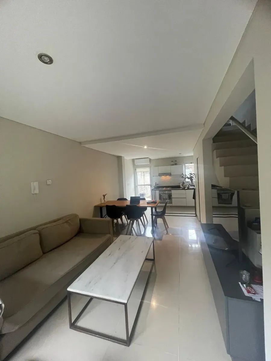 ALQUILER - DUPLEX 3 AMBIENTES CON PATIO Y COCHERA MORON