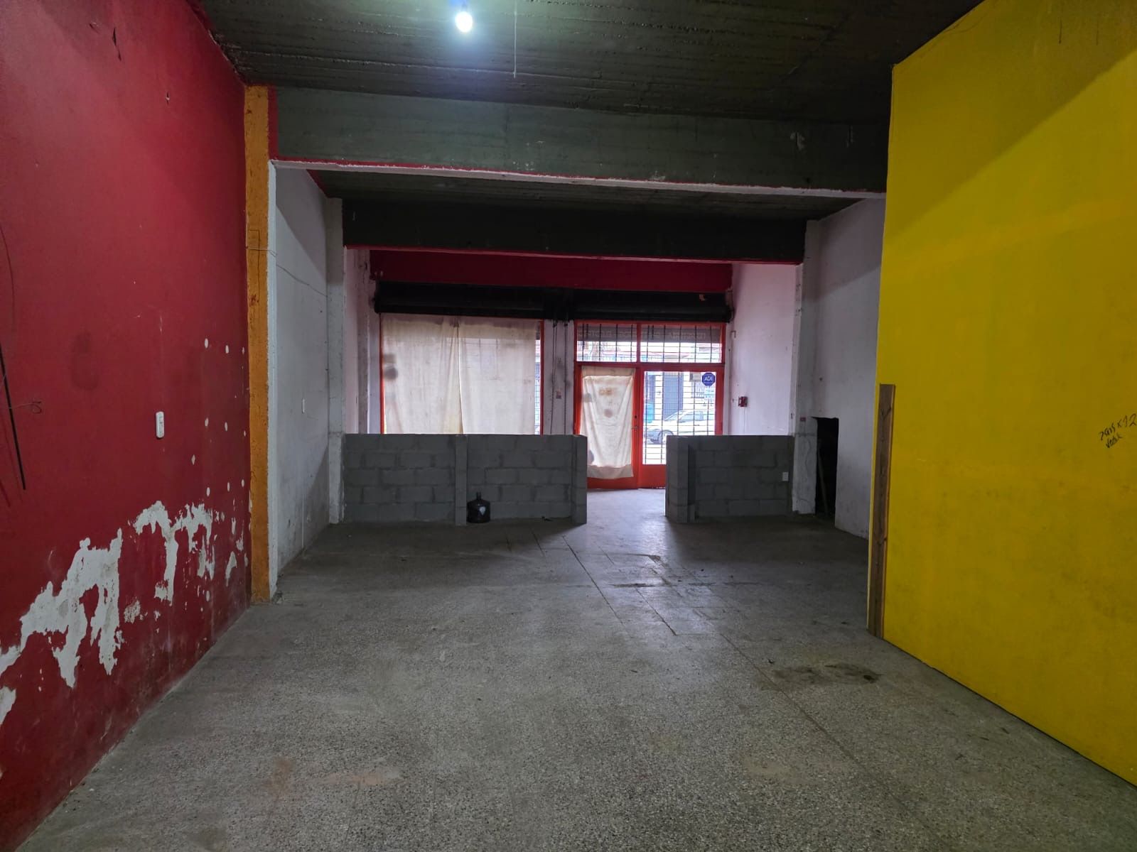 Alquiler Local Comercial Villa Luzuriaga