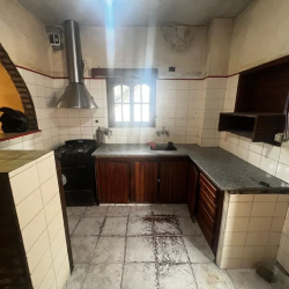 Venta - Casa 4 Ambientes Con Jardin y Cochera Ituzaingo