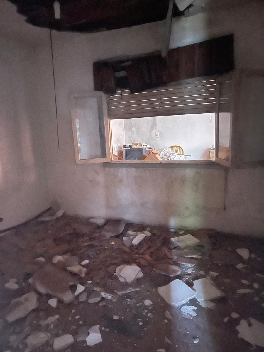 SE VENDE CASA A REFACCIONAR EN ISIDRO CASANOVA
