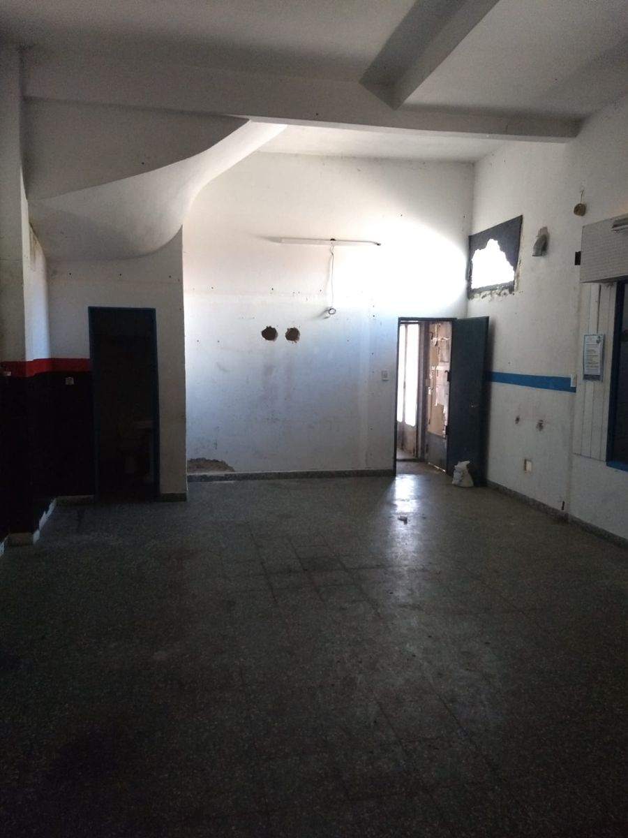 CASA EN VENTA 4 AMBIENTES EN VILLA LUZURIAGA