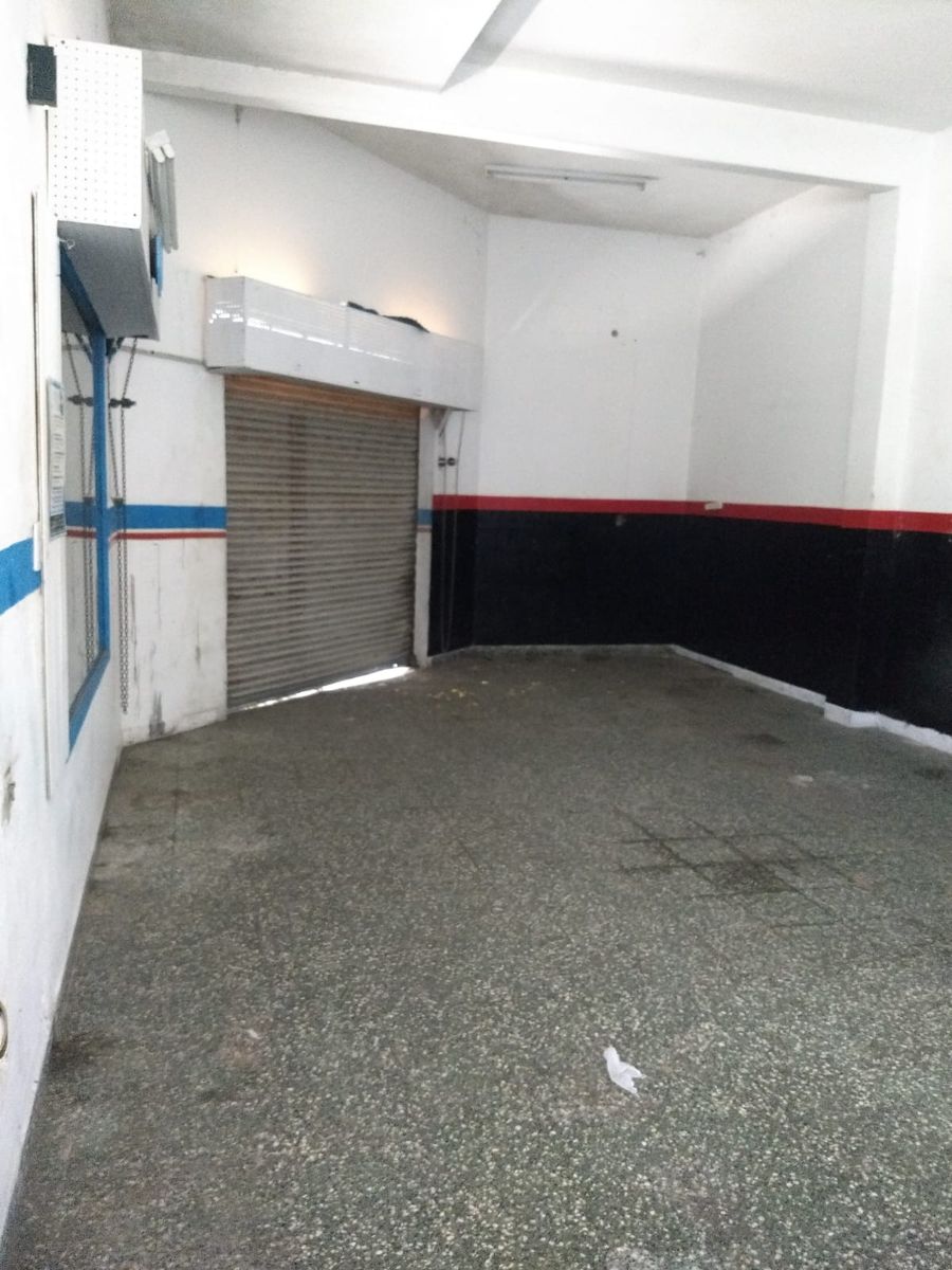 CASA EN VENTA 4 AMBIENTES EN VILLA LUZURIAGA