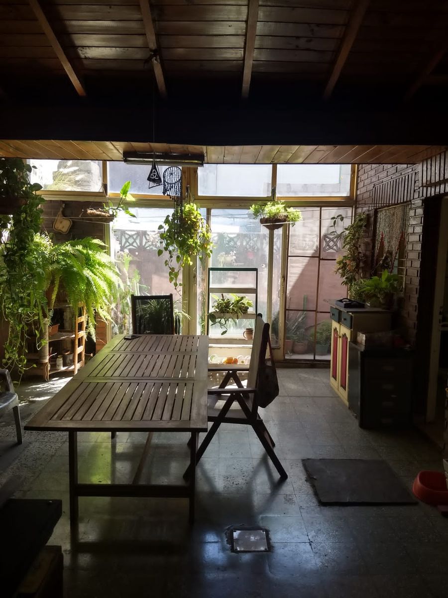 CASA EN VENTA 4 AMBIENTES EN VILLA LUZURIAGA