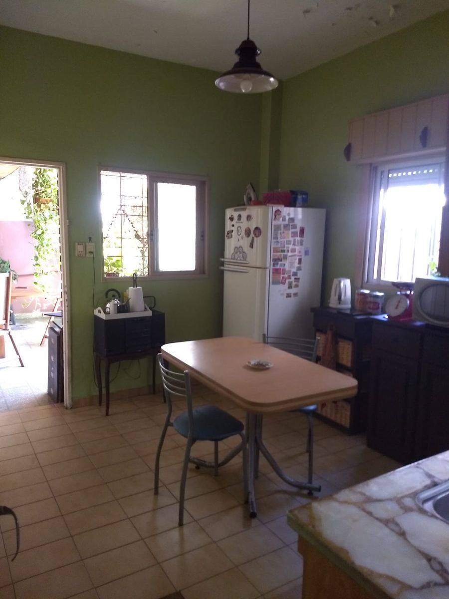 CASA EN VENTA 4 AMBIENTES EN VILLA LUZURIAGA
