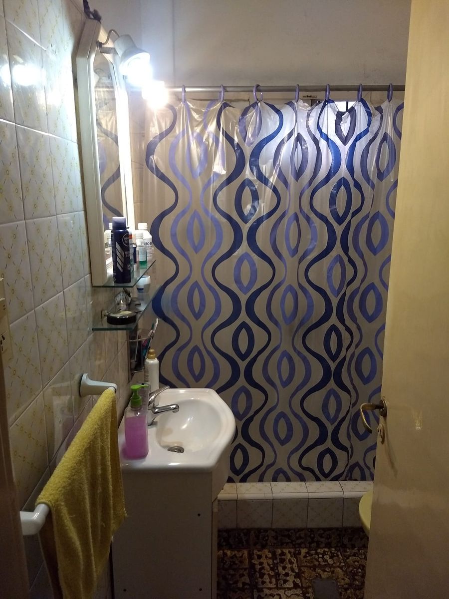 CASA EN VENTA 4 AMBIENTES EN VILLA LUZURIAGA