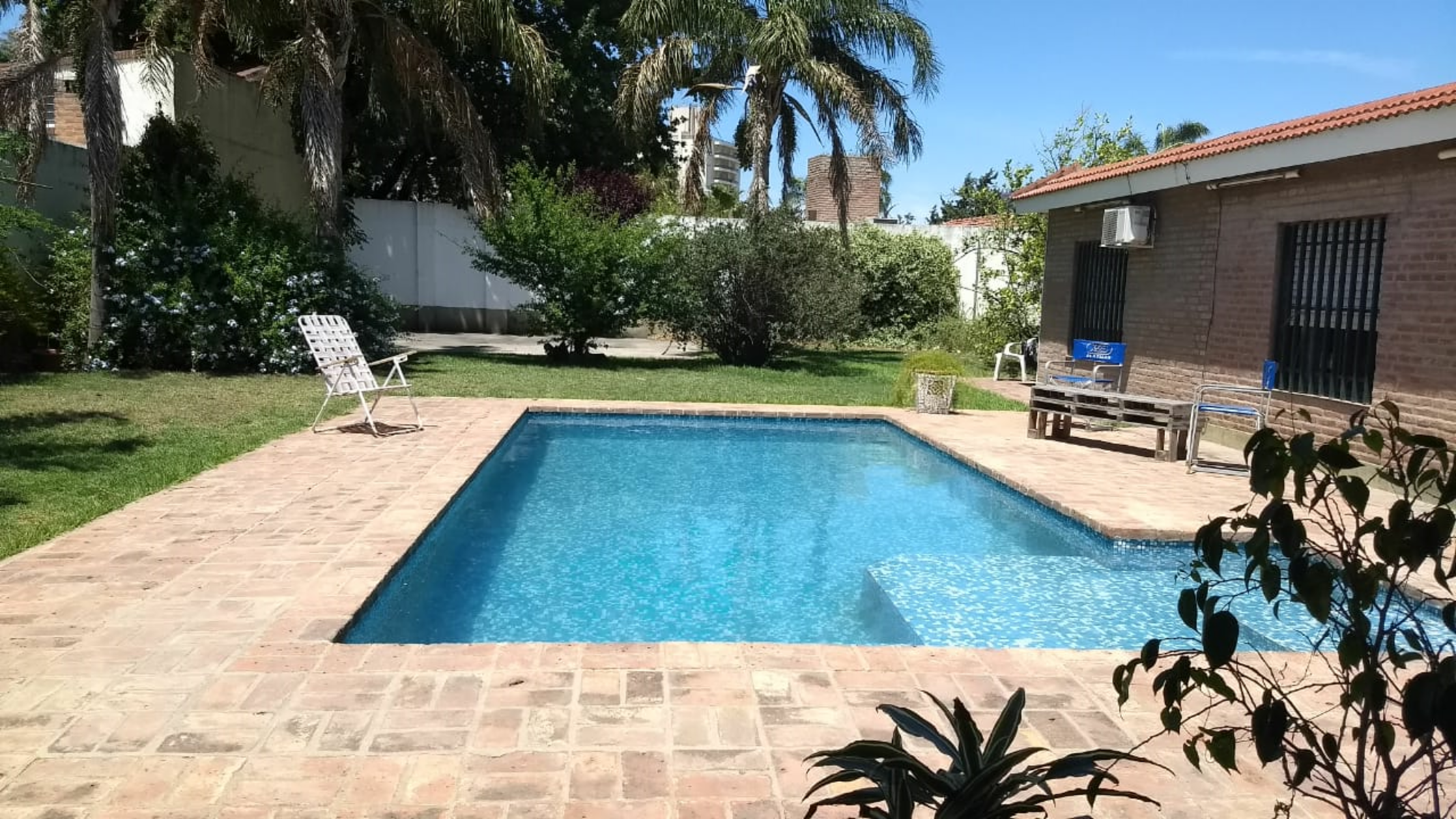CASA EN CERRO CHICO TERRENO 750MTS  PISCINA Y GARAJE TRIPLE