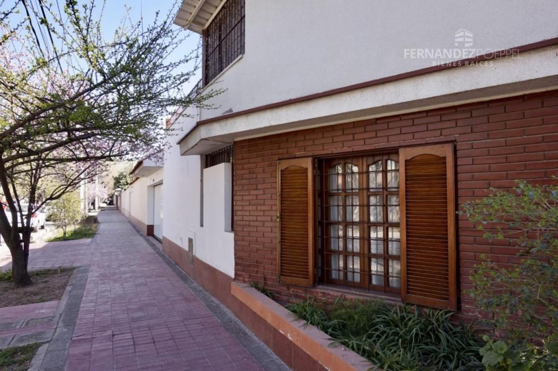 SE VENDE Casa Dos Pisos 6D 2B Cuarta Oeste Ciudad Mendoza