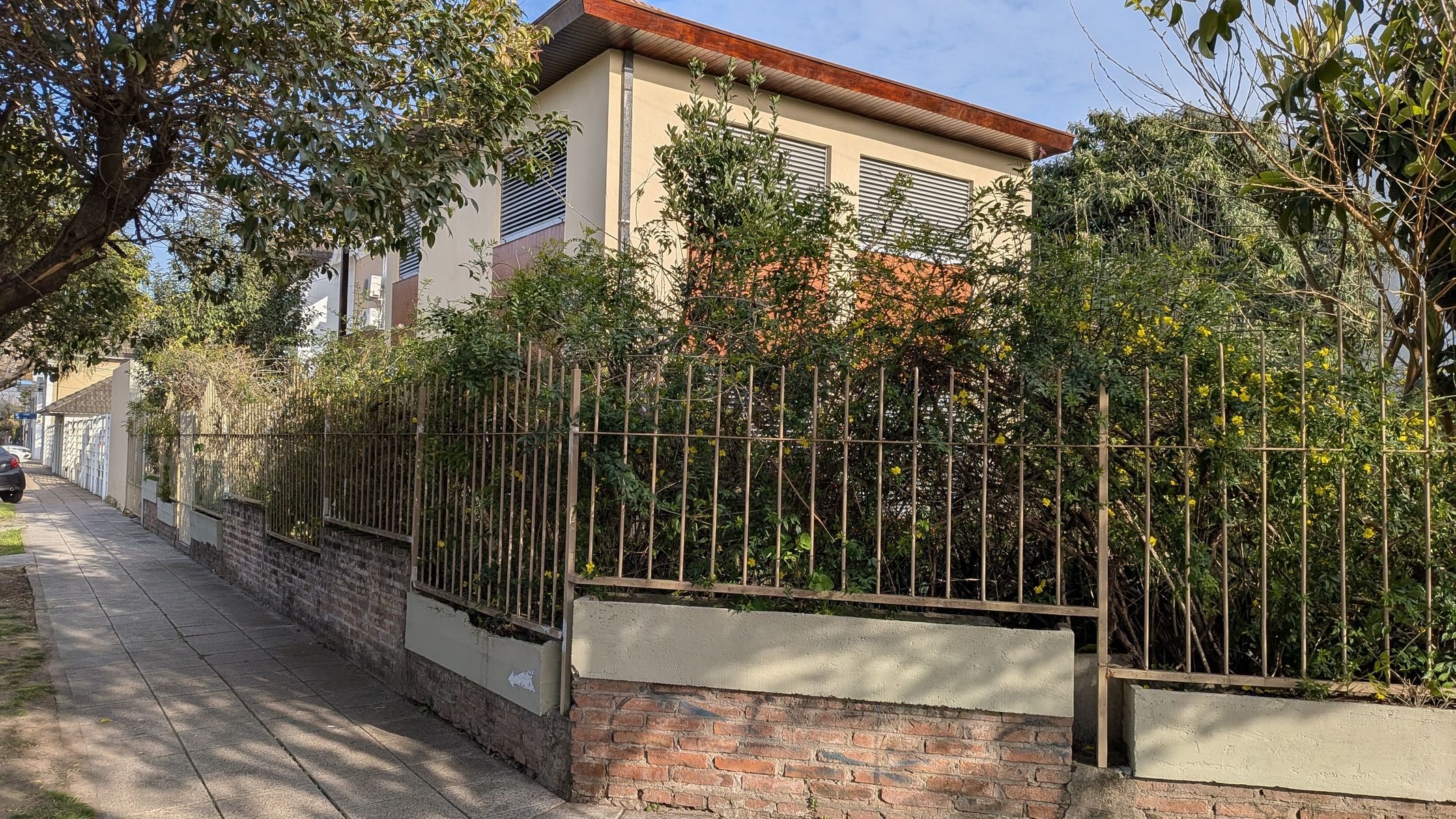 CASA 4 AMB. EN DOS PLANTAS S/LOTE 236 M2