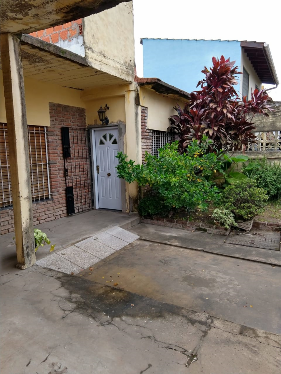 Casa a la venta en excelente zona de bella vista