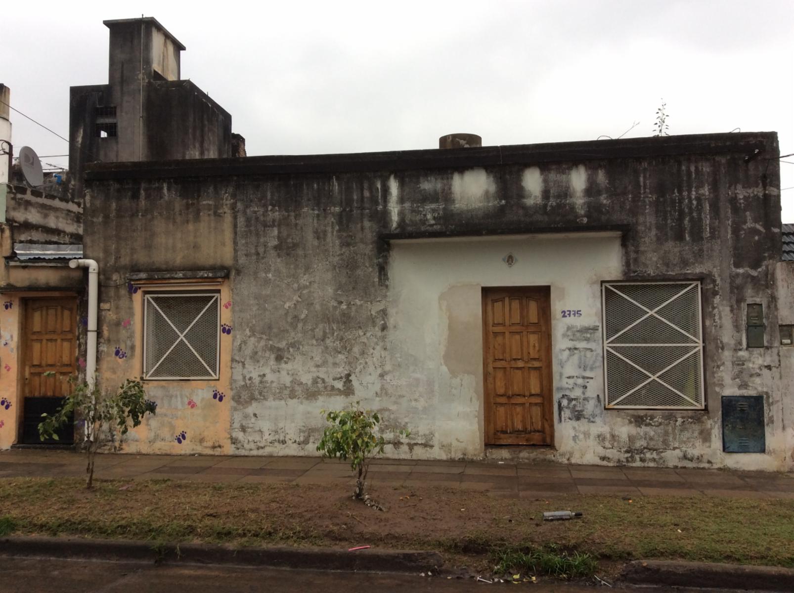 Casa en VENTA en Isidro Casanova (a Reciclar)