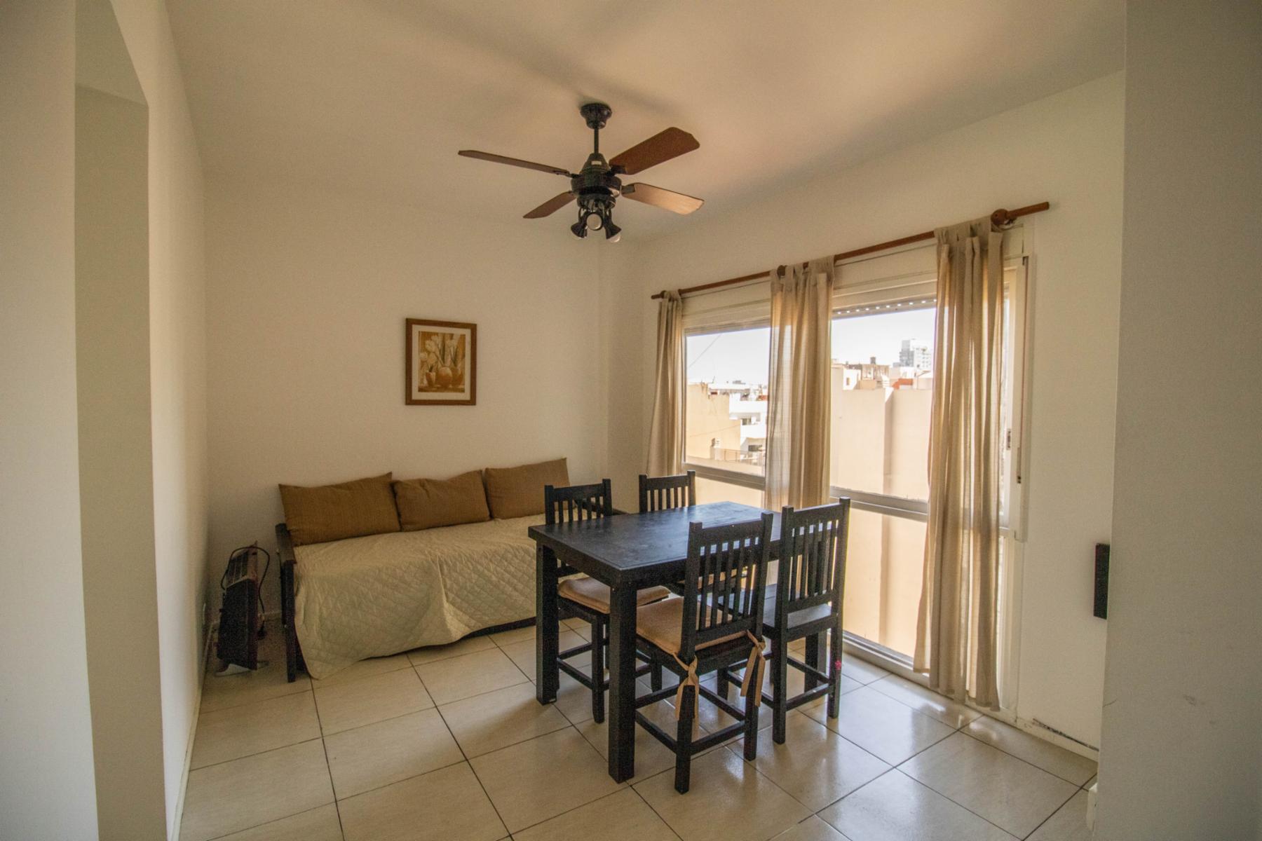 Departamento 2 ambientes con balcón - Luminoso - Almagro - Apto crédito