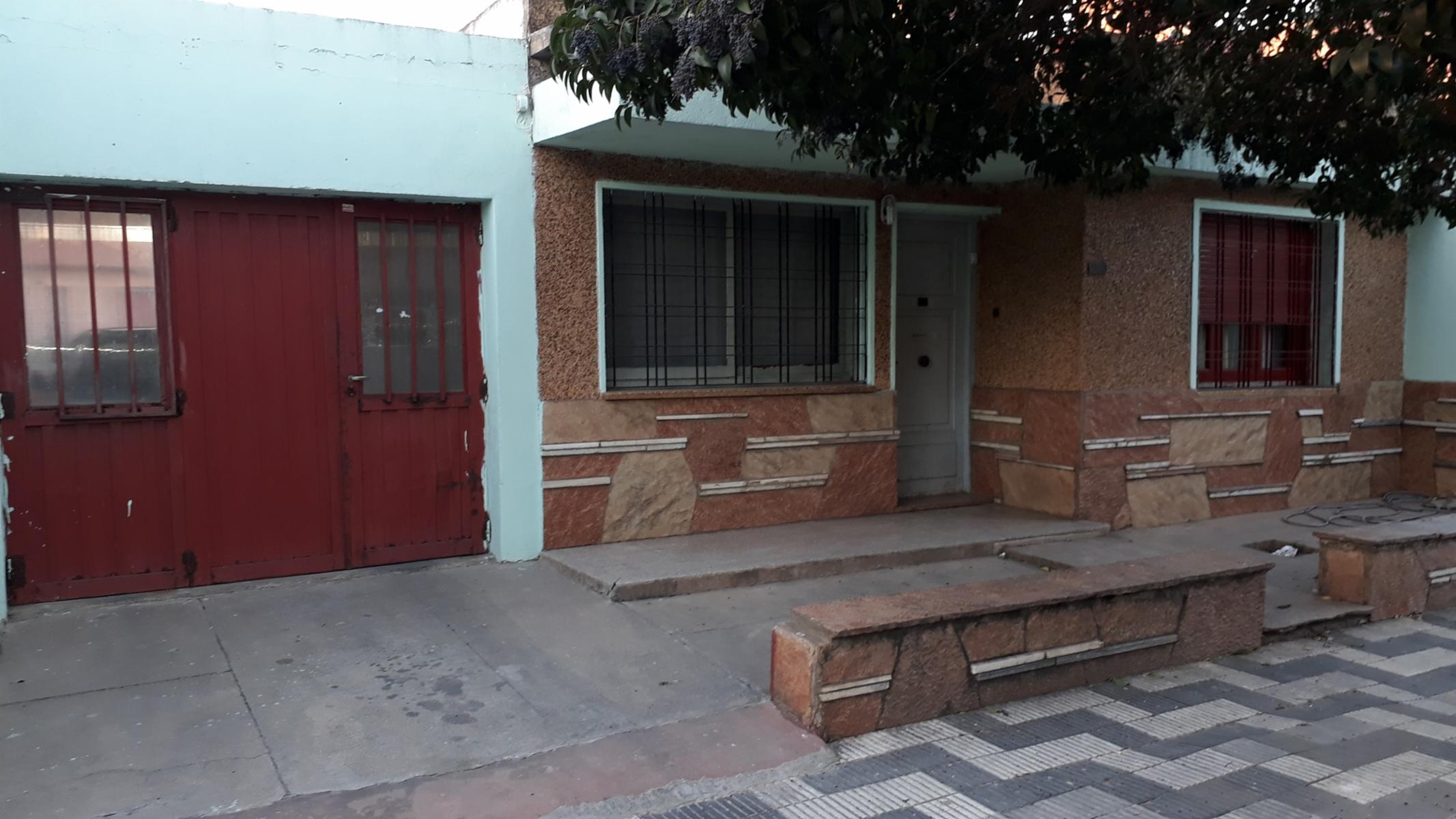 Vendo casa 2 dor + depto