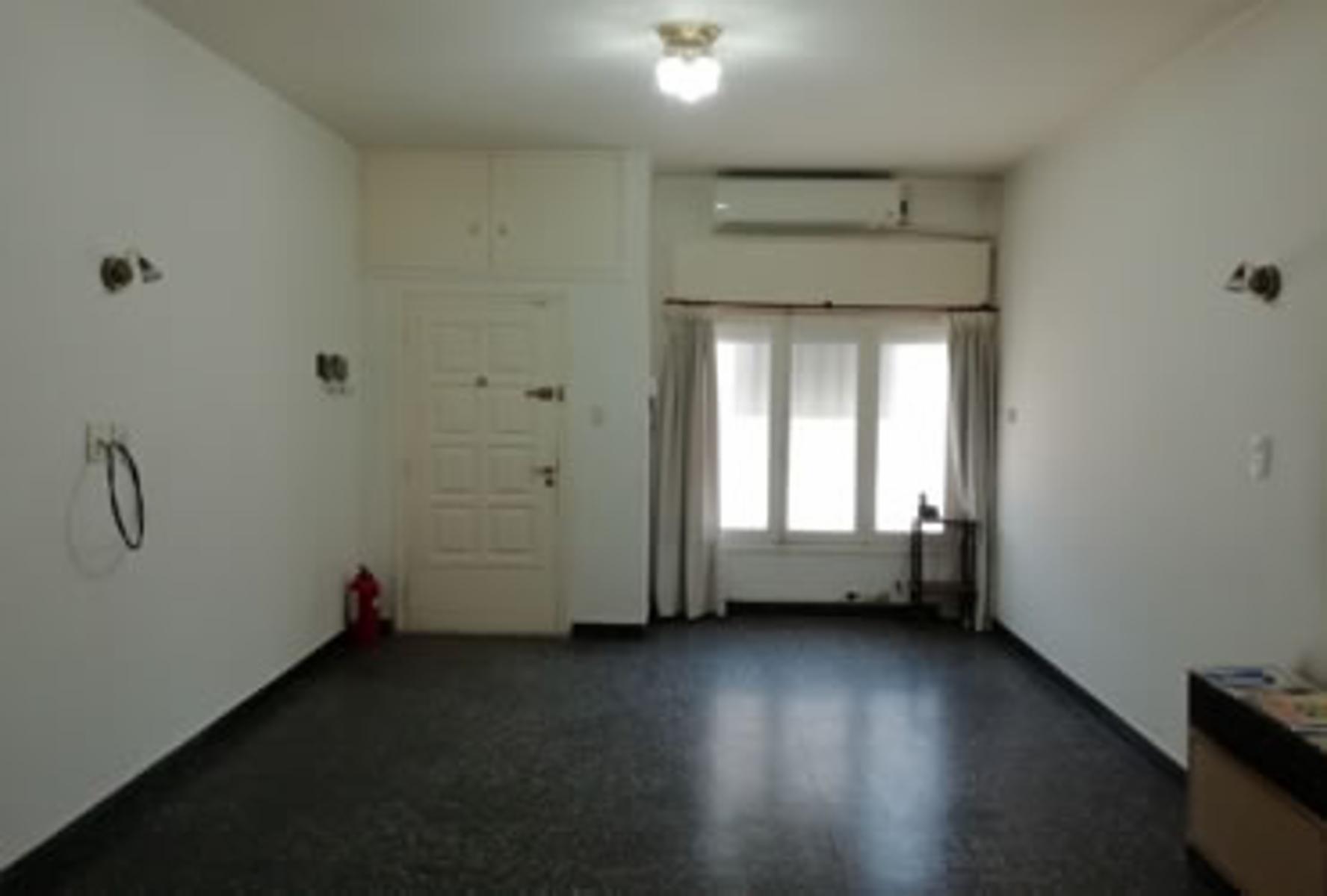 Casa en Alquiler .Uso Familiar o Comercial