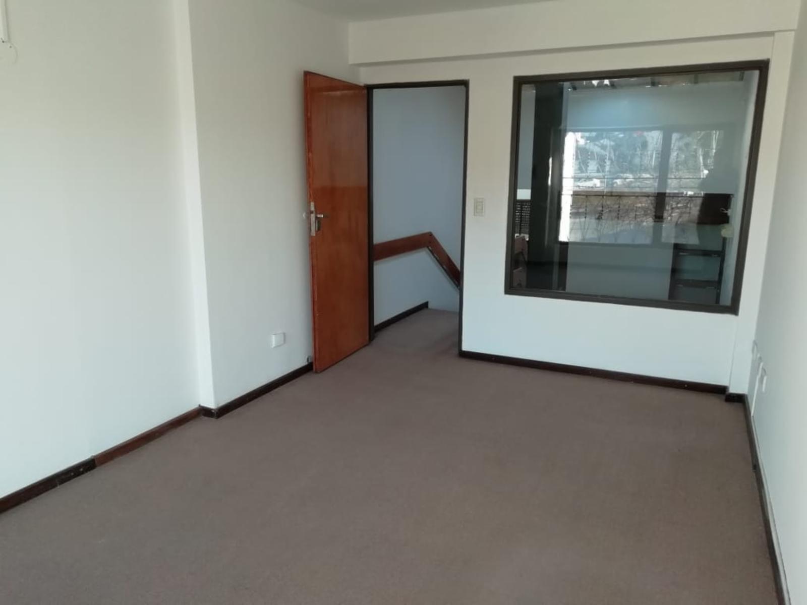 EXCELENTE TRIPLEX EN ALQUILER IDEAL OFICINAS