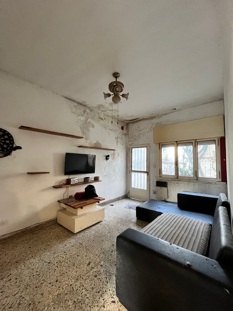 CASA 3 AMBIENTES CON PATIO