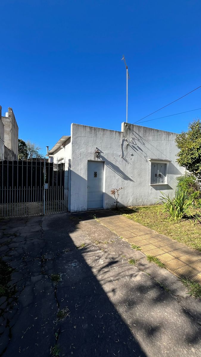 CASA 3 AMB SOBRE LOTE PROPIO