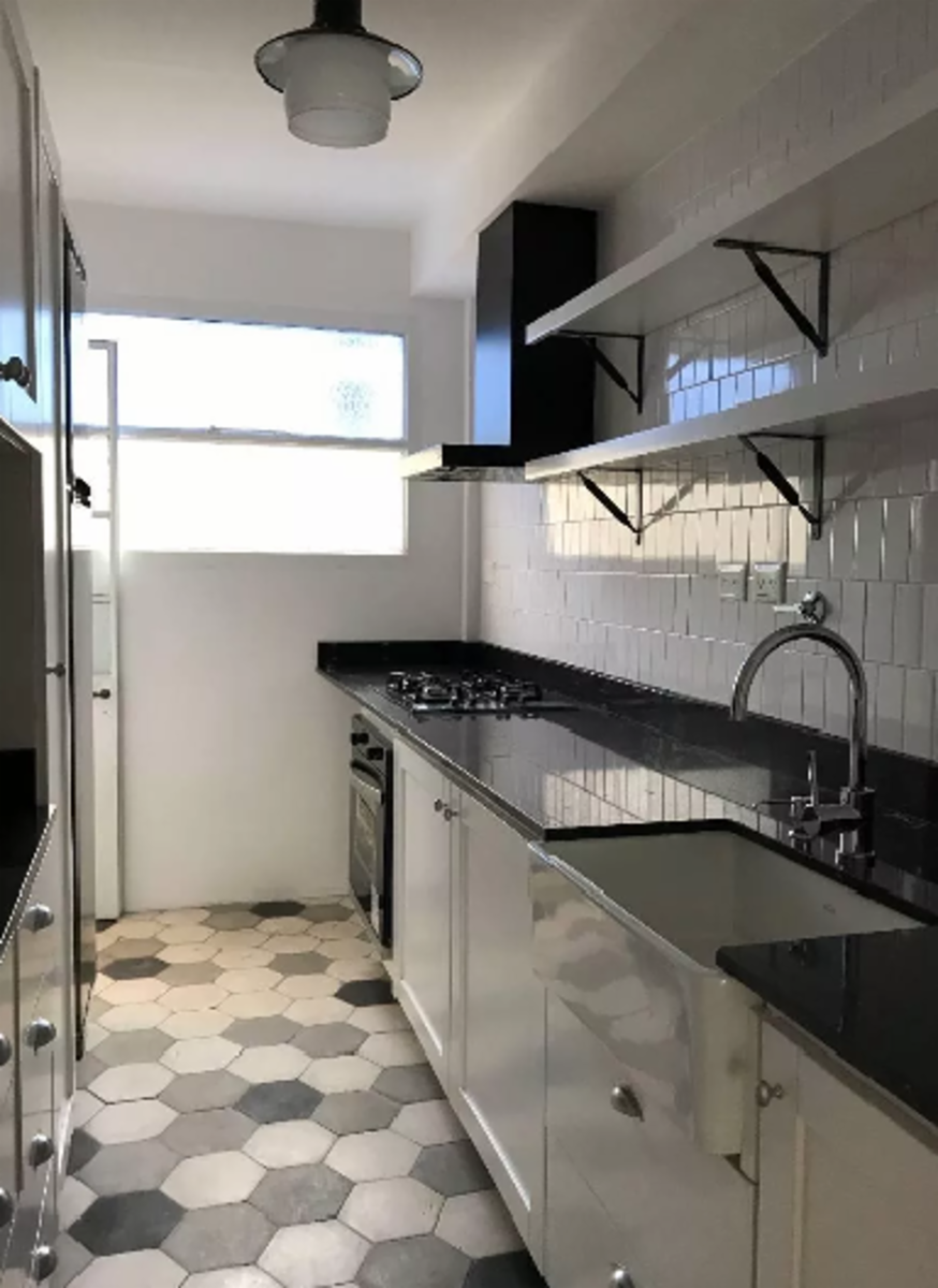 EXCELENTE DEPARTAMENTO 4 AMBIENTES , MUY LUMINOSO , APTO CRÉDITO. BALVANERA