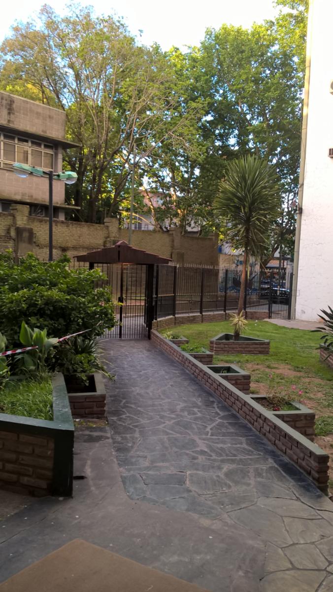 DEPTO 4 AMB C/ BALCON AV VARELA 1400 FLORES APTO CREDITO