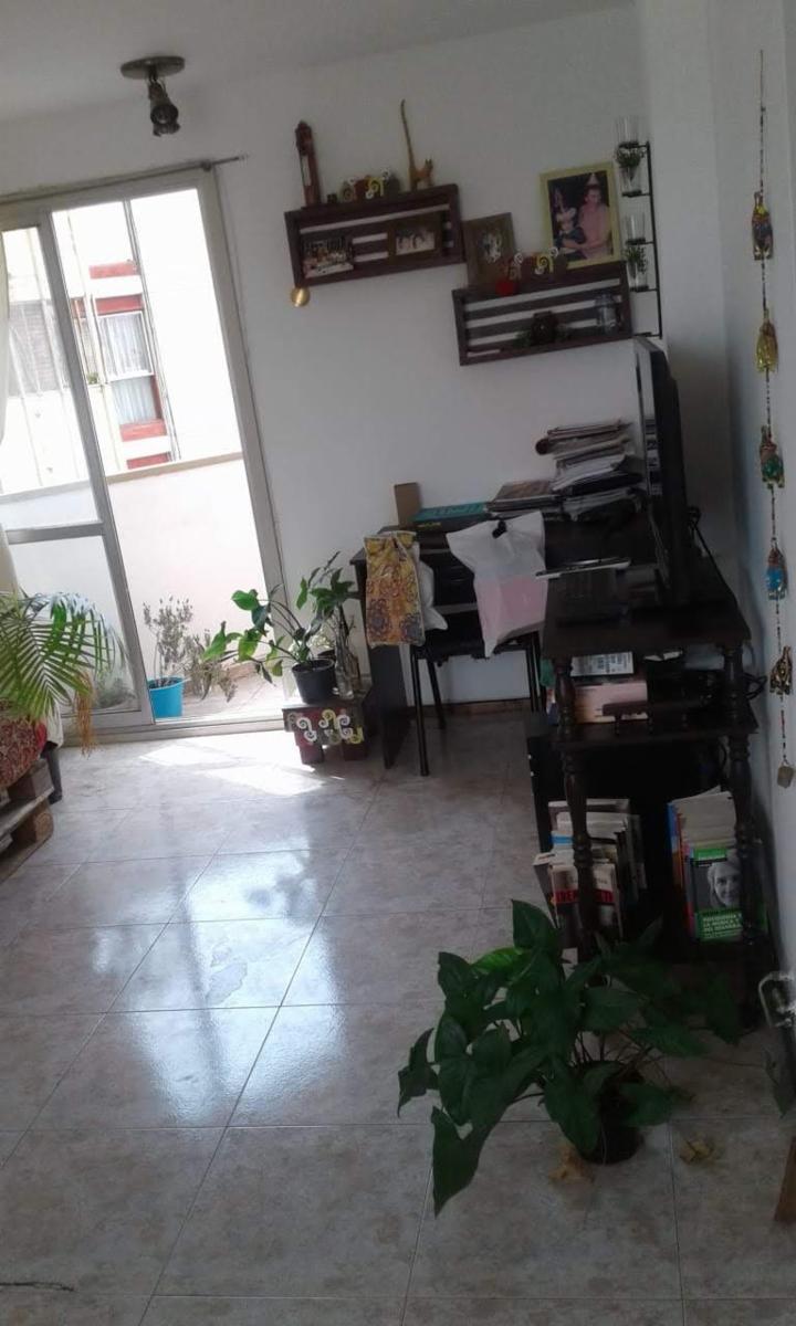 Ref. #439082 - VENDO DEPARTAMENTO DE 1 DORMITORIO EN ALBERDI