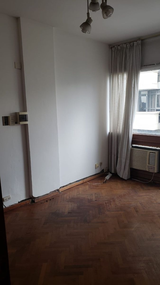 E VENTA OFICINA CENTRICA