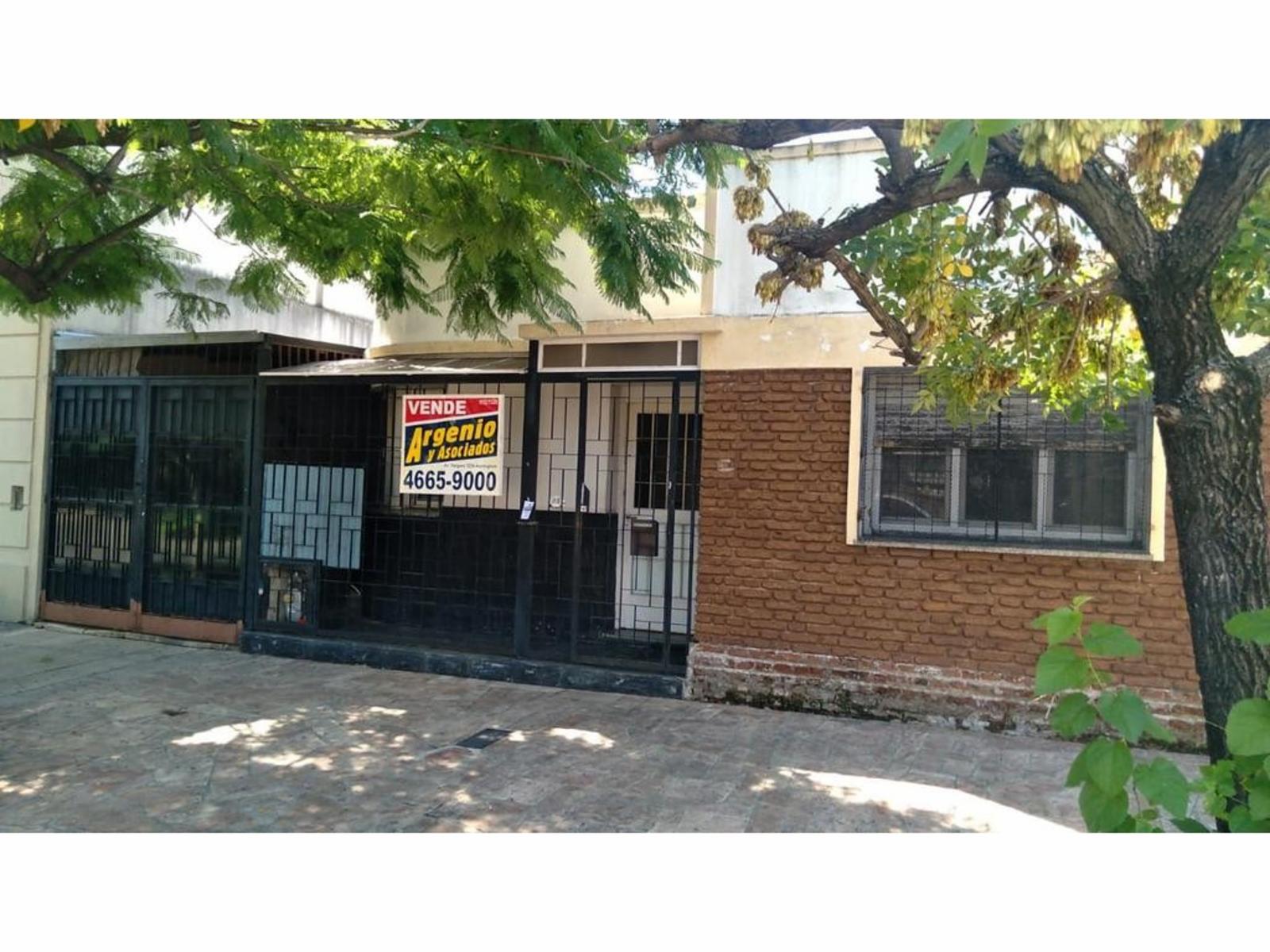 Casa 3 amb gge cubierto y terraza-  MORON SUR