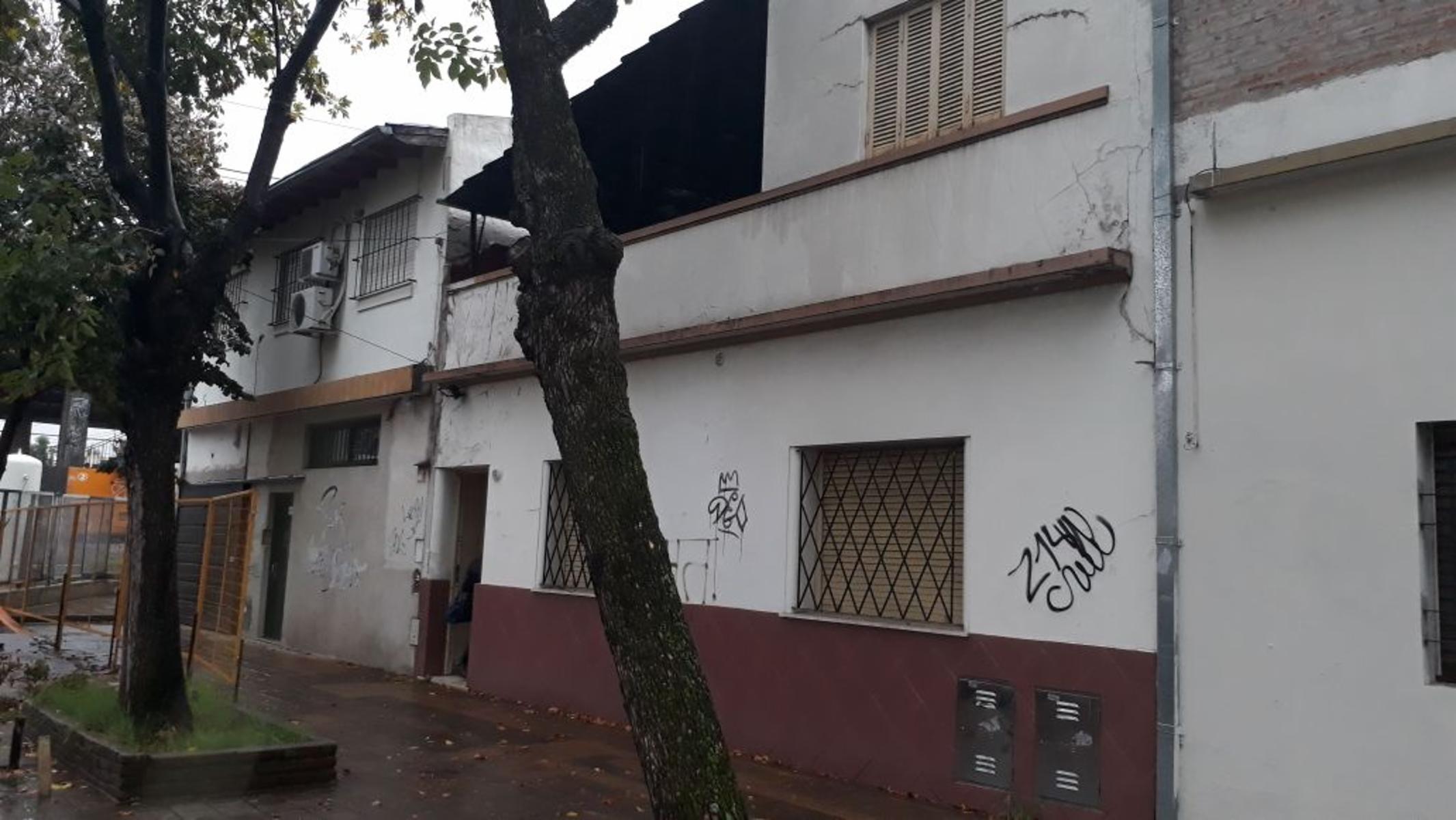 CASA A REFACCIONAR 4 AMB