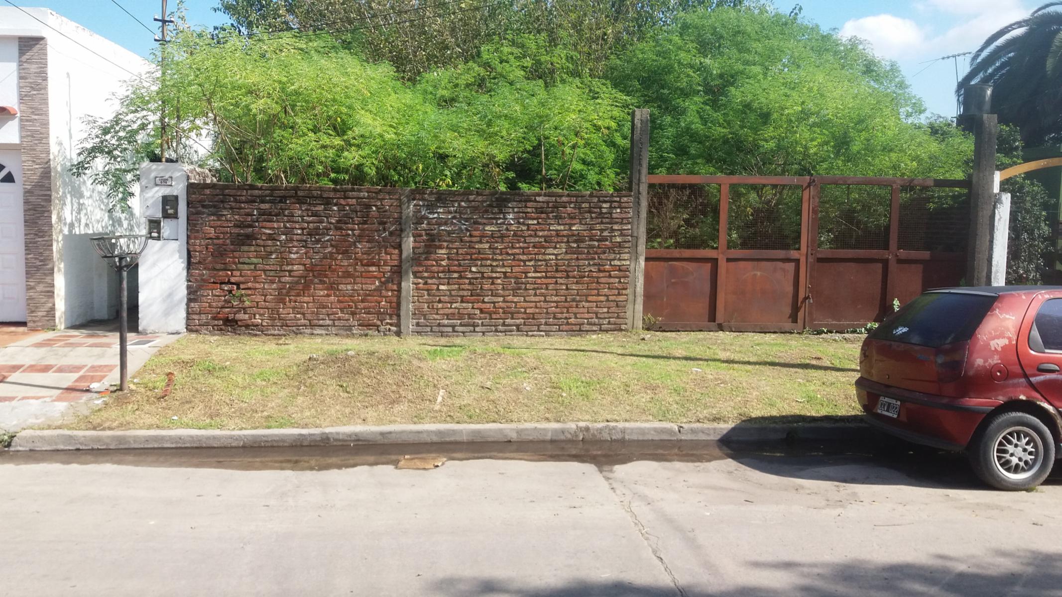 ITUZAINGO N. 2 LOTES DE TERRENO JUNTOS MUY BUENA ZONA. IDEAL EMPRENDIMIENTO.