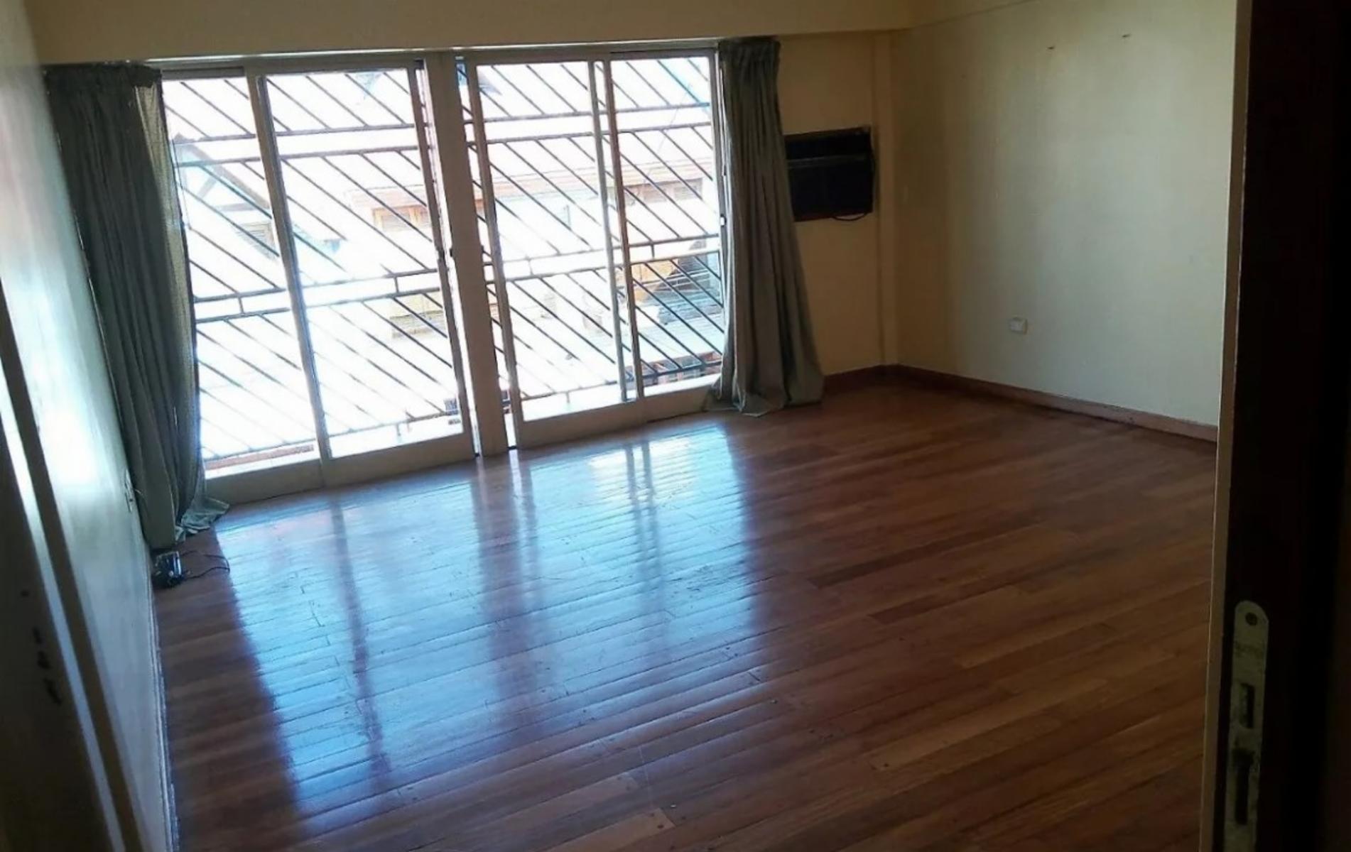 Excelente PH apto profesional en caballito norte 100 m2 aprox.