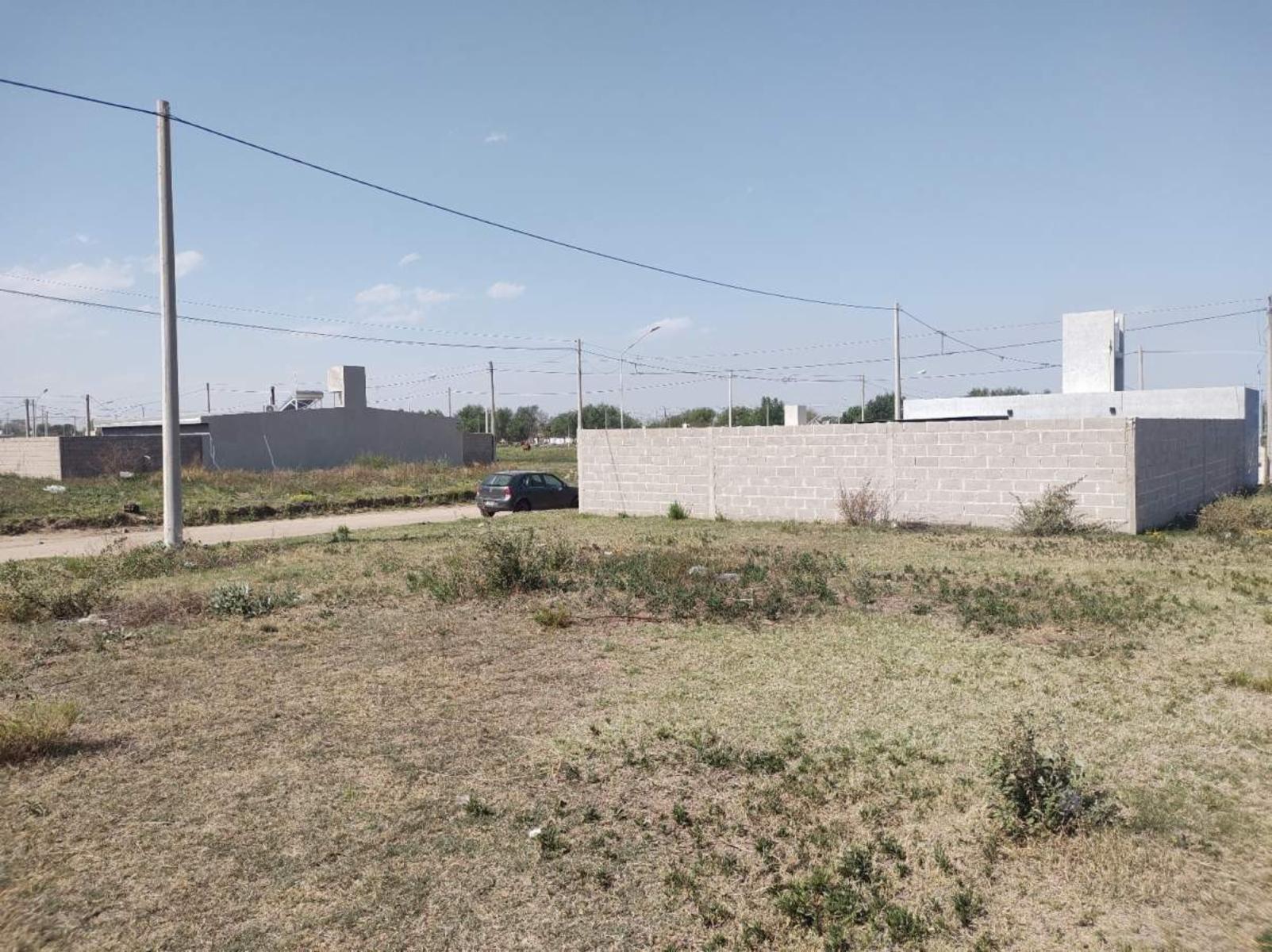 Terreno en venta barrio Castelli 2