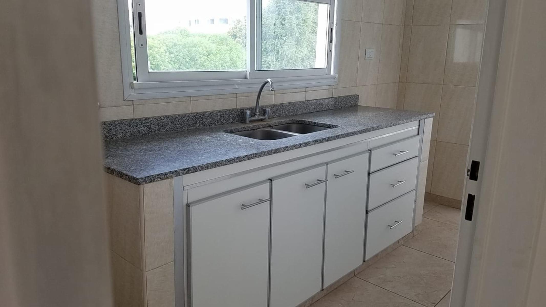 SE VENDE EXCELENTE DEPTO 2 DORM.