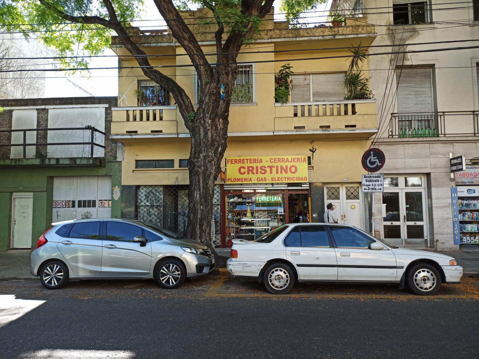 Ph En Venta En Chacarita 50 M2 Cubiertos + Patio