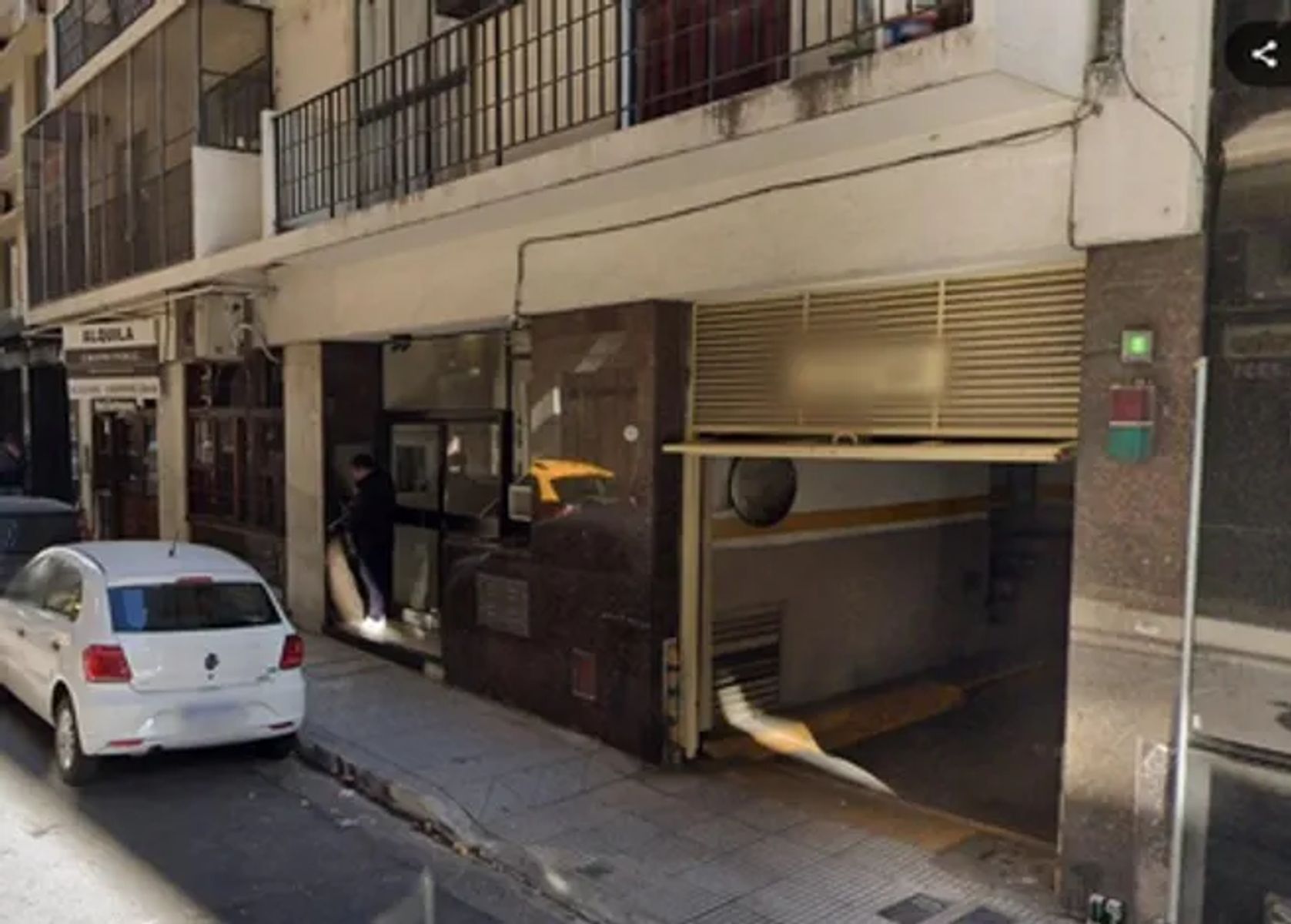 Venta Espacio Guardacoche, 12 Cocheras Cubiertas Ideal Empresa