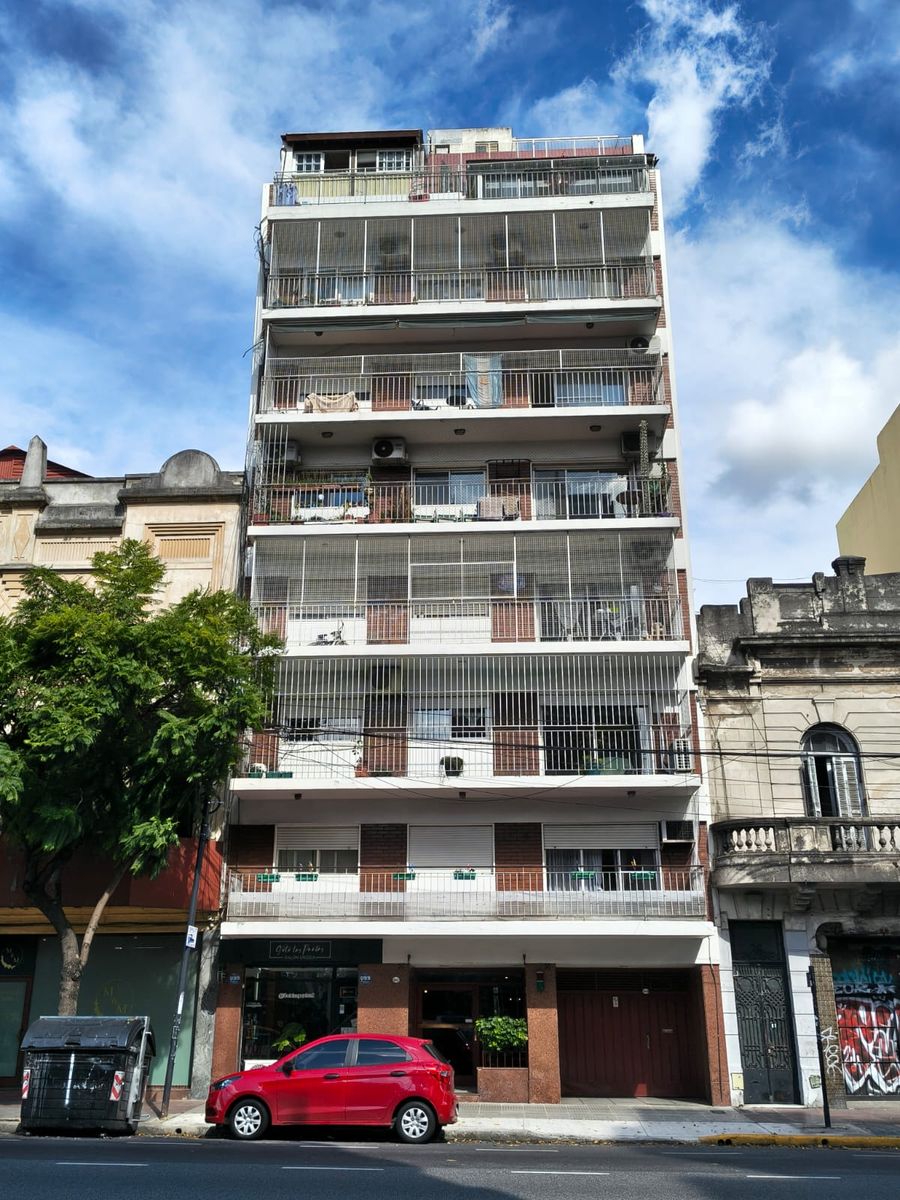 Venta 3 Ambientes Con Balcon C/frente En V. Urquiza /p. Chas