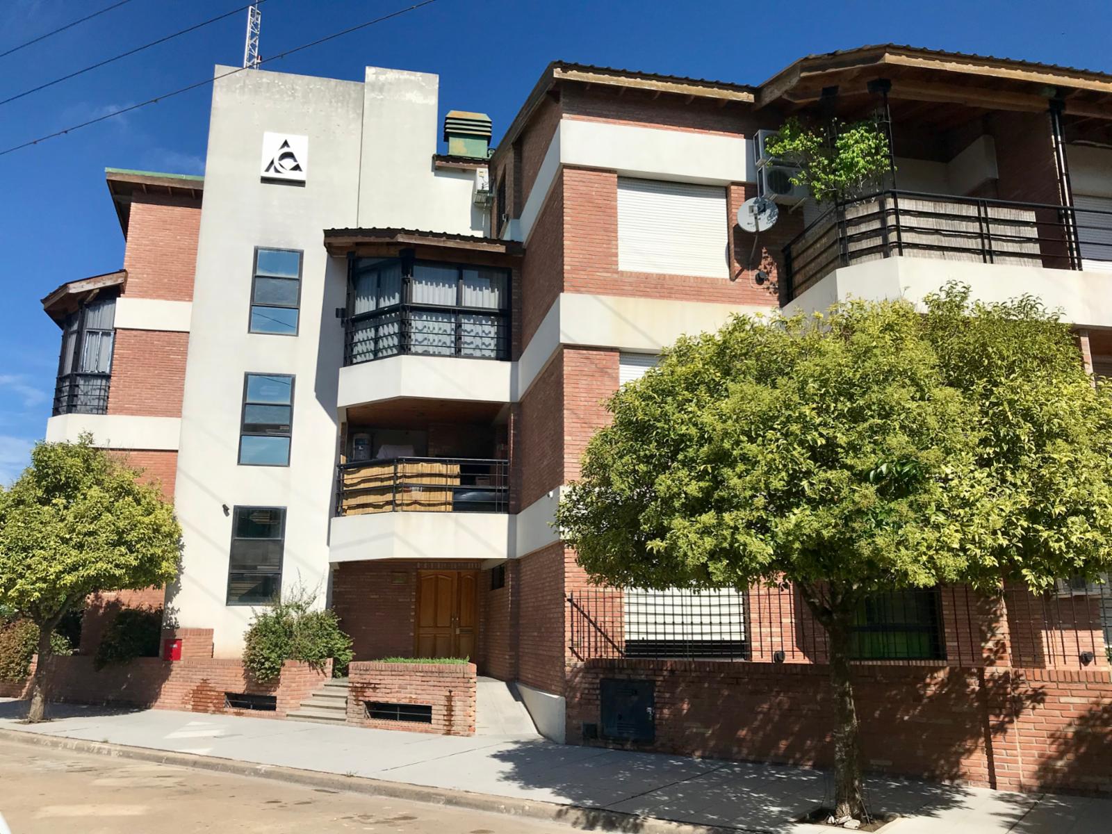 Departamento duplex en Zarate