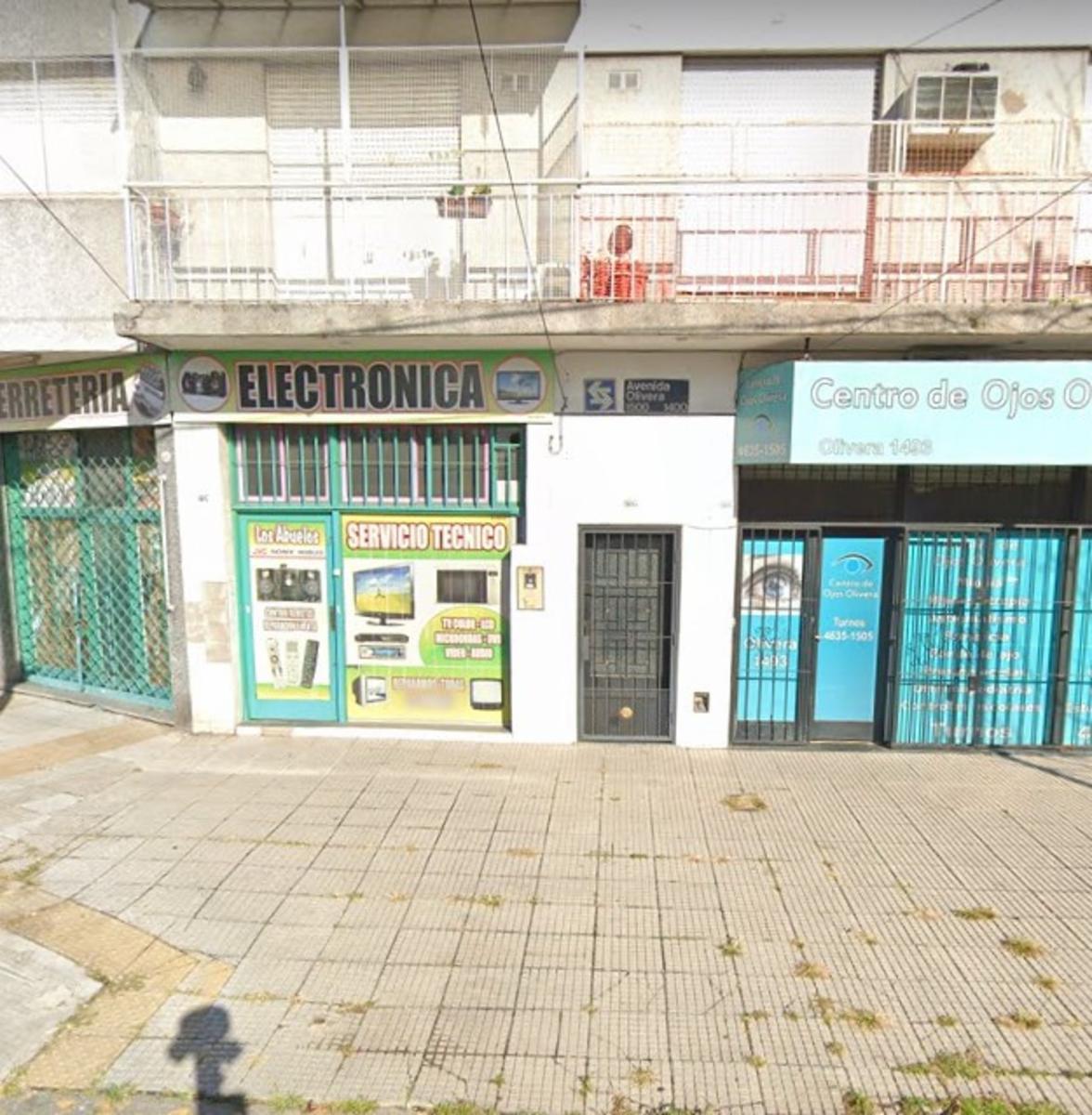 Venta Excelente Local a mts de av Eva Perón - Mataderos