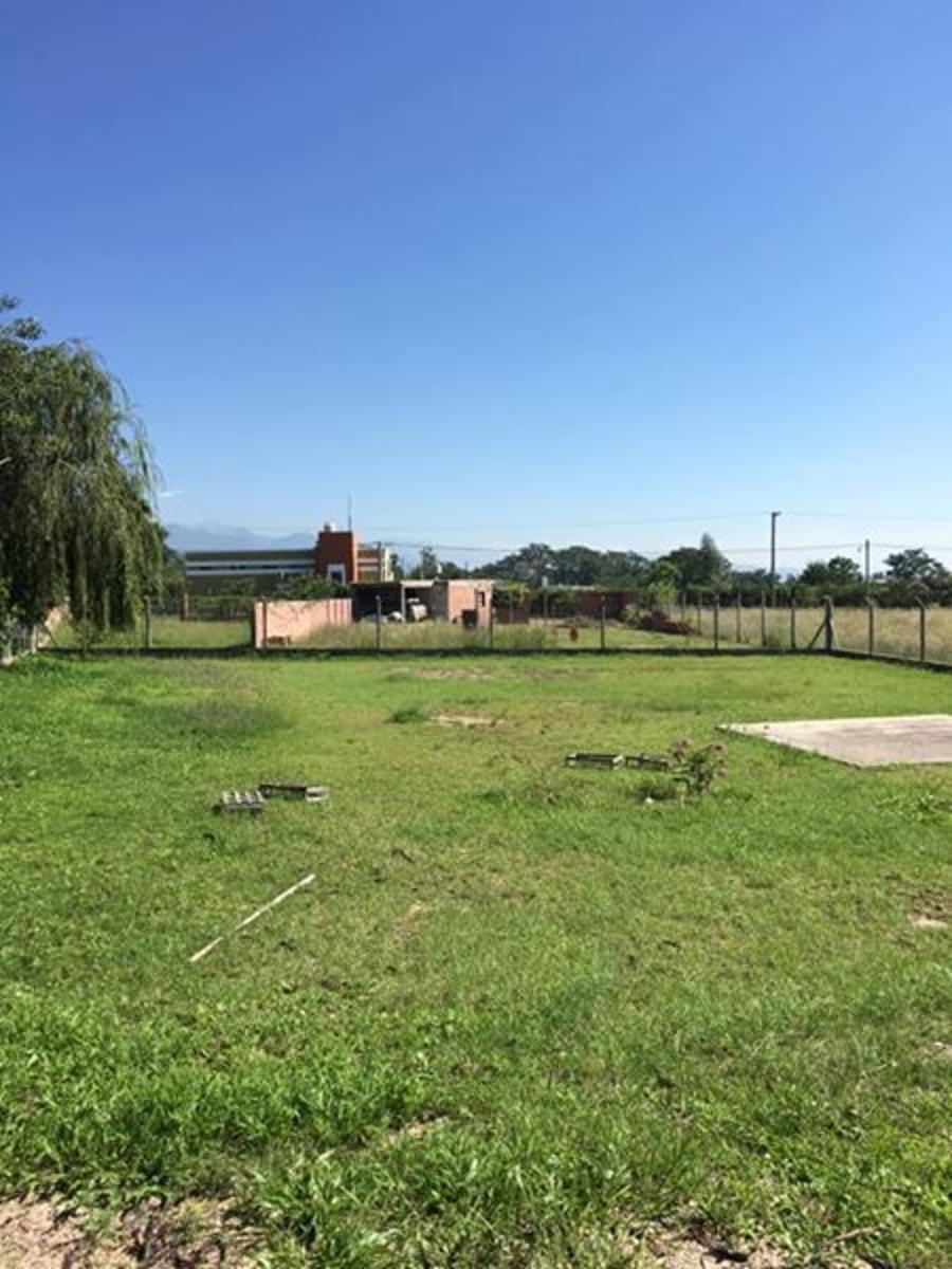 Venta de terreno + casa en Autopista Oeste y Ruta Nac. 51